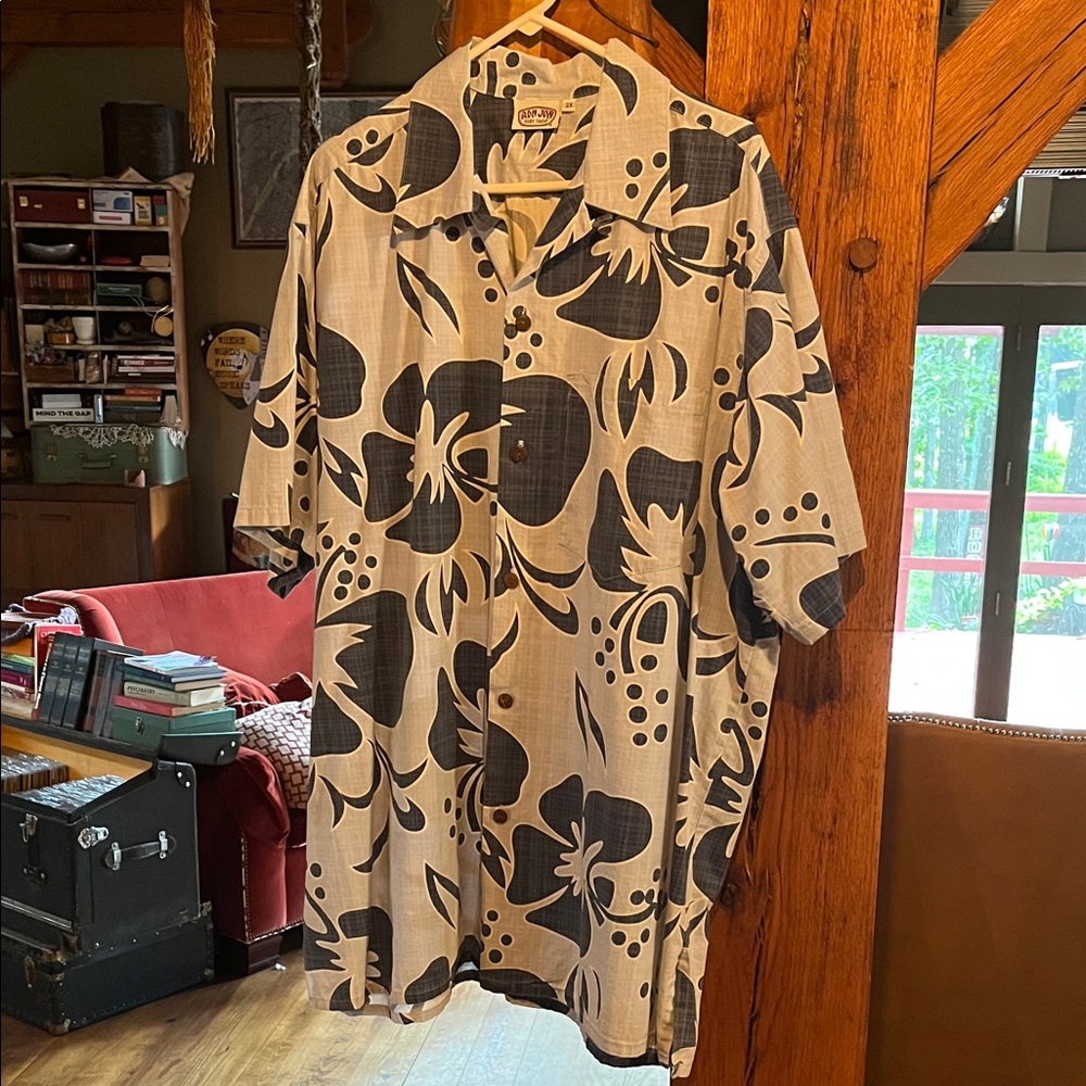 Ron Jon Blue and White Floral Hawaiian Shirt